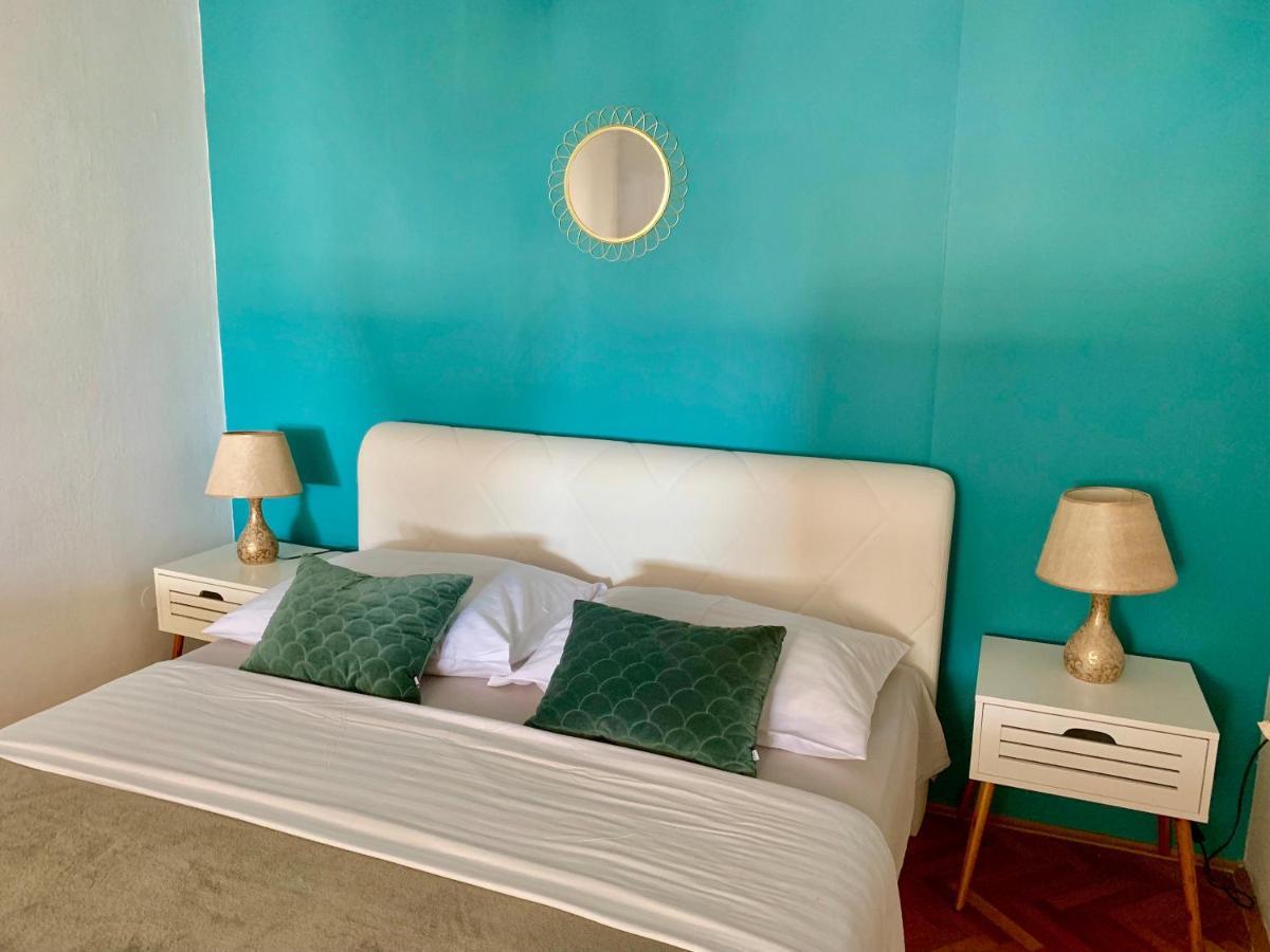 Deluxe Suites Mandic Omis Exterior photo