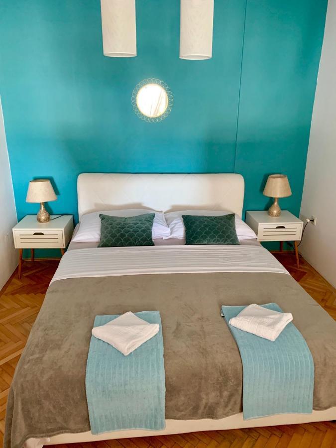 Deluxe Suites Mandic Omis Exterior photo