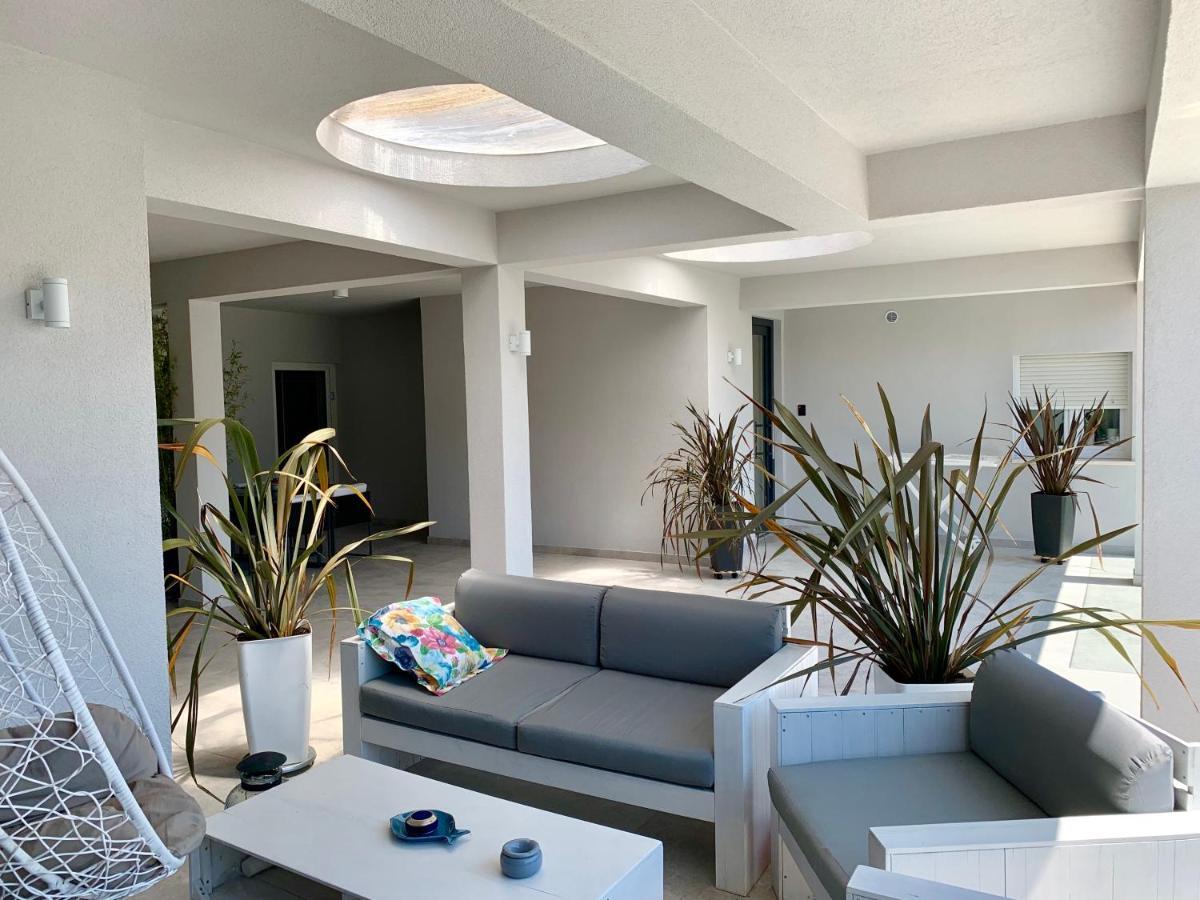Deluxe Suites Mandic Omis Exterior photo